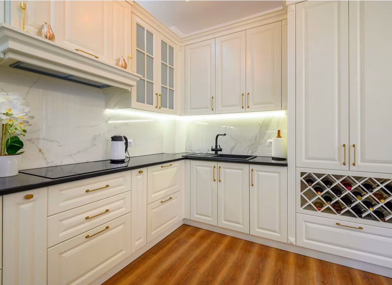 experts in painting kitchen cabinets can help you achieve this look